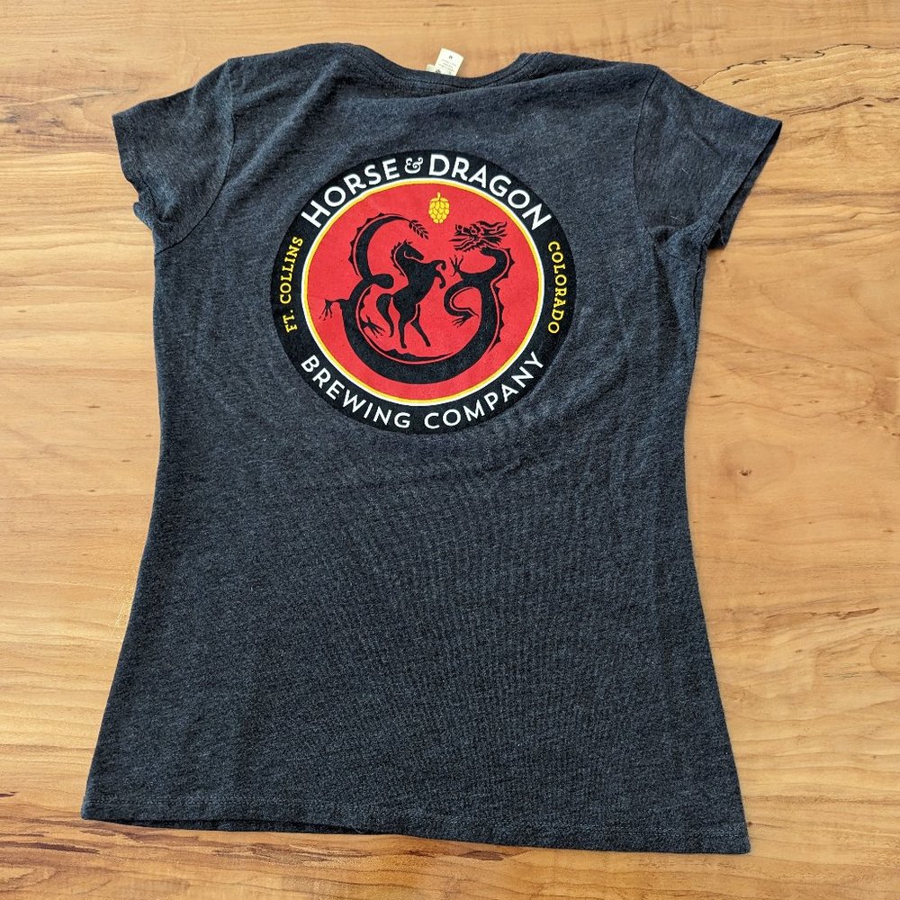 Women's Horse & Dragon Brewing tee, size medium